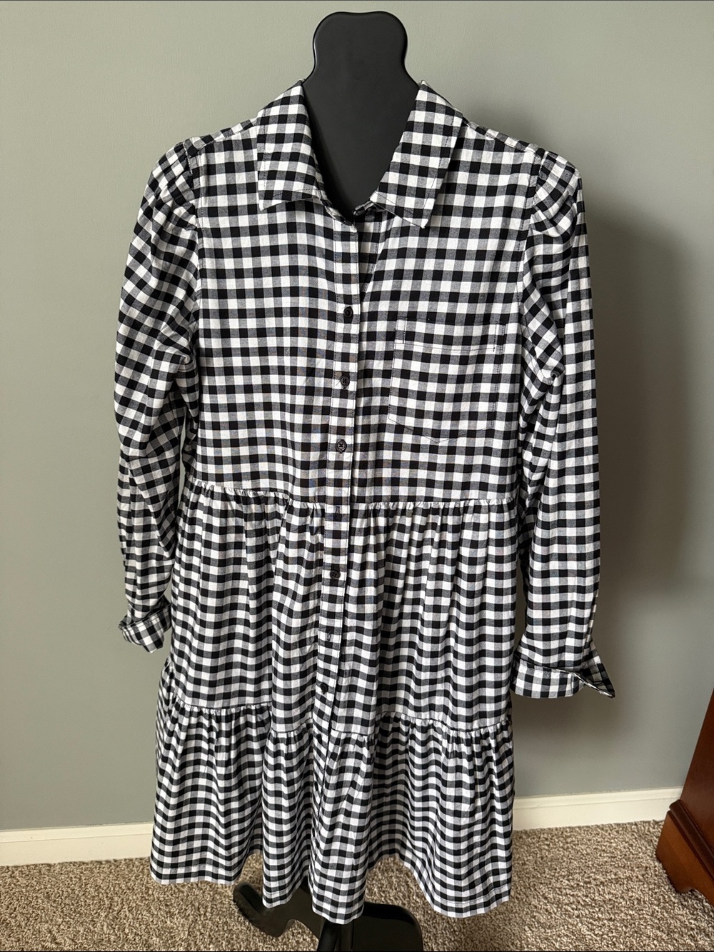 crown & ivy Black and White Gingham Button-Front Tiered Dress
